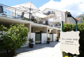 Отель Villa Rajski Dvor 1  Бол
